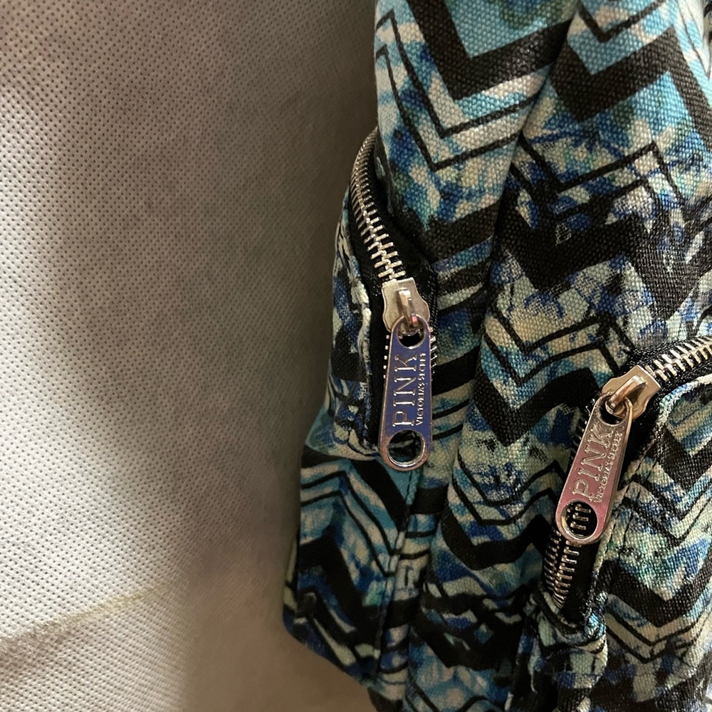 Pink Vs Backpack - image 6